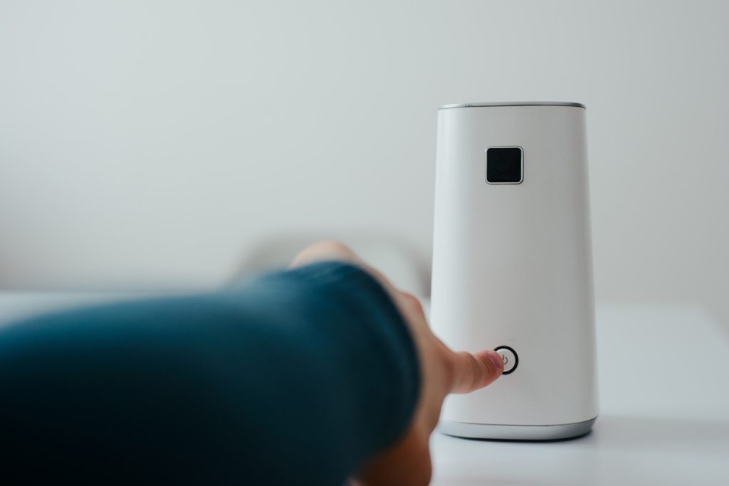 Simple Room Air Ionizer and Purifier