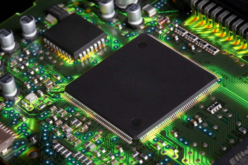 What Microcontroller Families Are Used In These Tutorials?